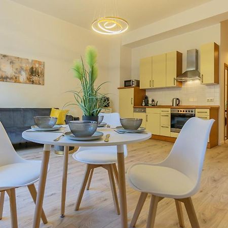 Cityapartment - 53 M², 2 Zimmer, Zentral, Netflix, Kueche, Waschmaschine Котбус Екстер'єр фото